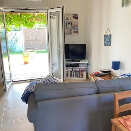 Semesterbostad Little Blue House